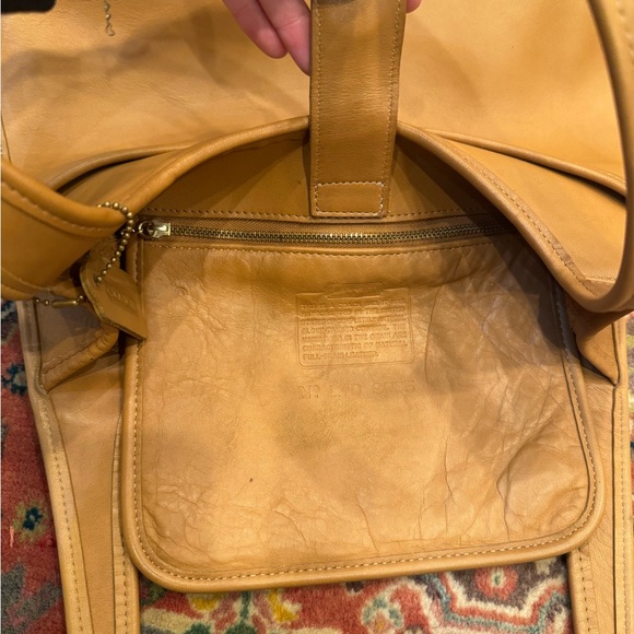Rare Vintage Coach Ergo Shopper Shoulder Bag 9035 in “Toffee” Tan Leather - Picture 14 of 15